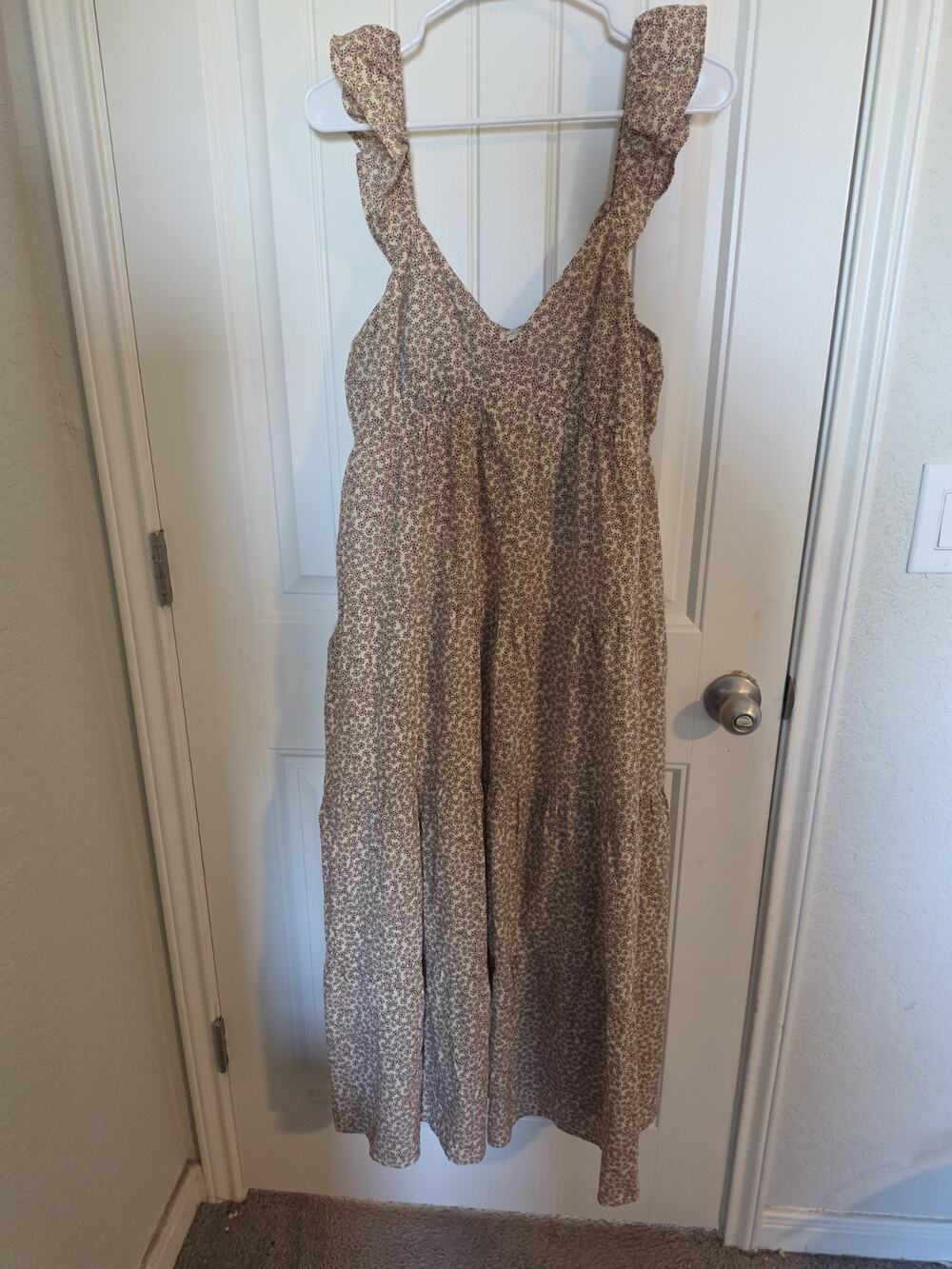 NWT Universal Thread Womens M Floral Midi Dress Ruffle Strap V Neck Cottagecore